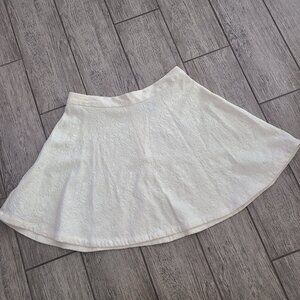 Forever 21 women's ivory embossed skater skirt size large